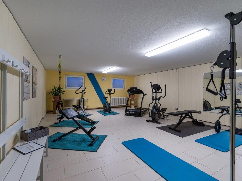 fitnessraum ferienwohnanlage oberaudorf 01 2022